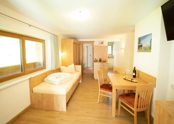 Alpchalet Tirol * بيروانغ