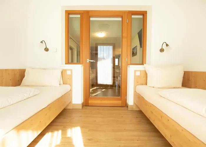 Alpchalet Tirol * بيروانغ