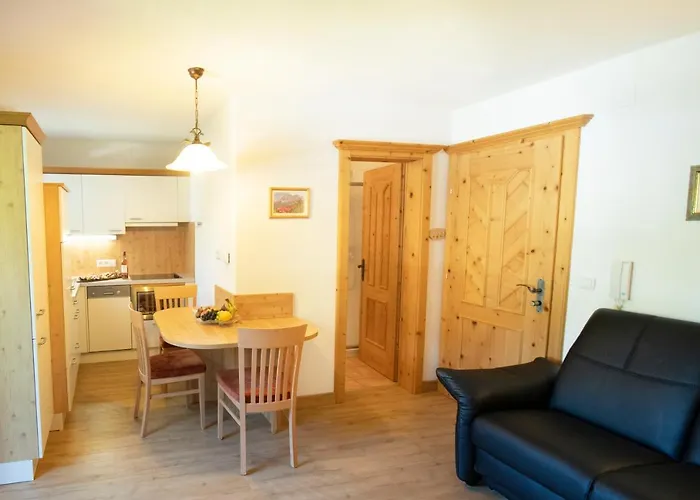 Alpchalet Tirol بيروانغ