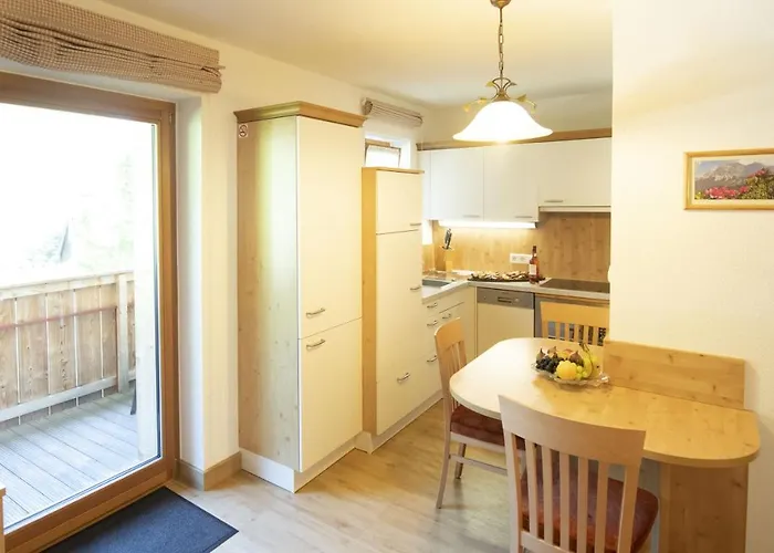 Alpchalet Tirol شاليه بيروانغ